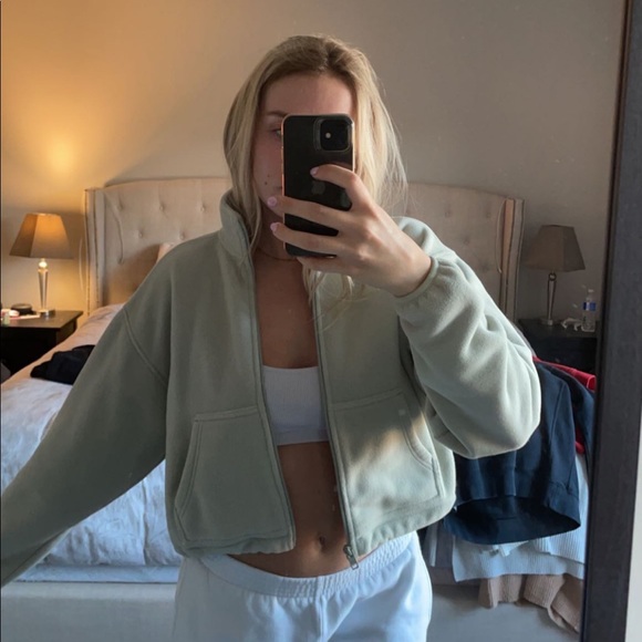 Light green Aritzia Polar Fleece - Picture 1 of 2